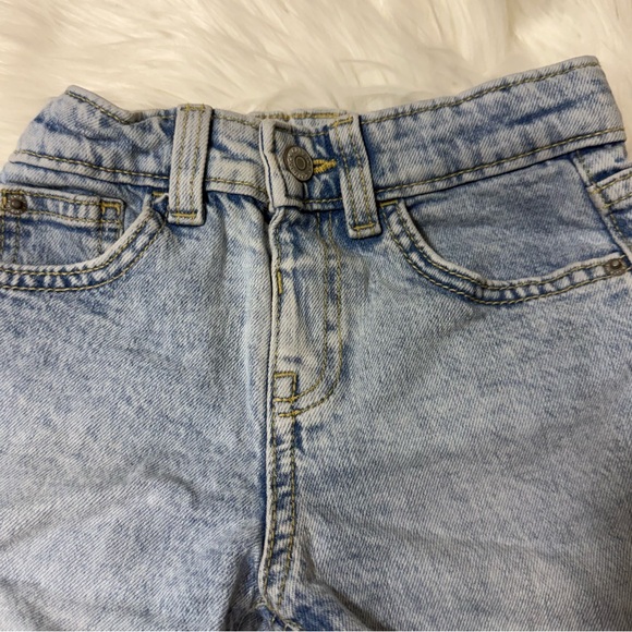 Cat & Jack Toddler Denim Shorts Size 2T in Light Wash - Picture 4 of 11